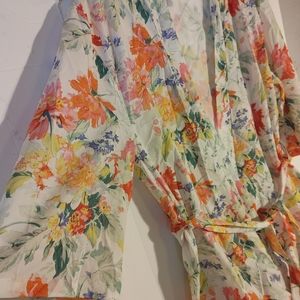 Le Rose Floral Short Robe Intimates Size S/M Belted Style LR001DIG
